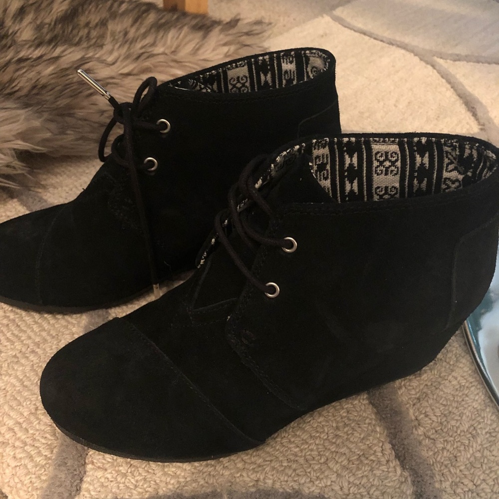 Women’s  Toms wedges/booties